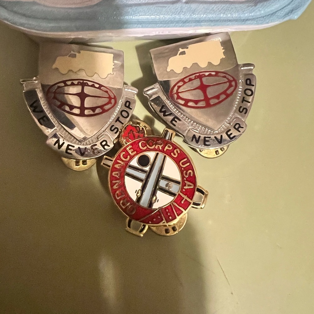 Army pins